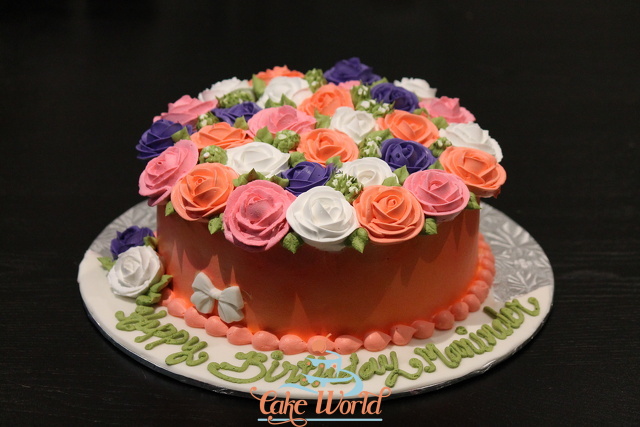 Maninder Roses Top Cake 1369.JPG