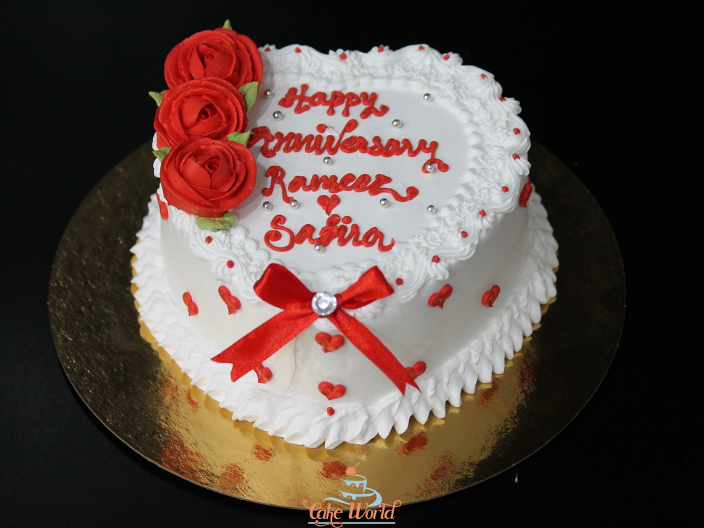 Safira Anniversary Heart Cake
